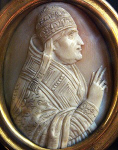 Cameo of Pope John XXII. Photograph via Wikimedia Commons.